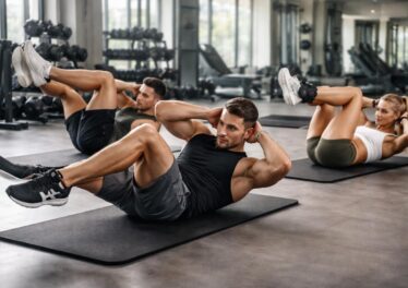 découvrez tout sur le crunch bicycle, ses bienfaits et ses variations pour tonifier efficacement vos abdominaux.